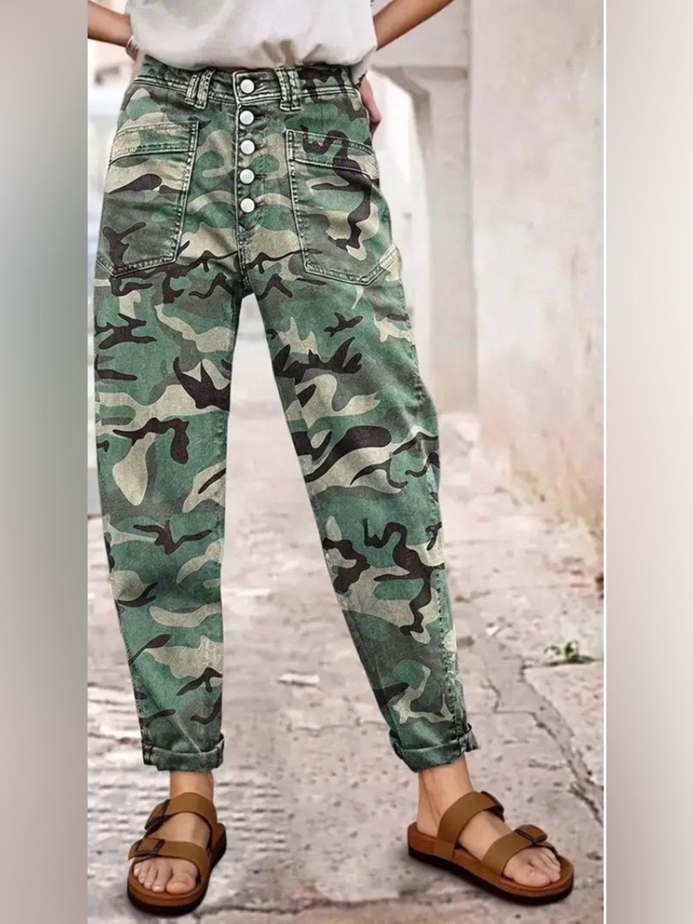 Flamingals Camo Pattern Button Fly Mid Waist Tapered Crop Jeans